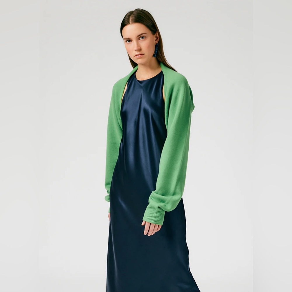 Airy Extrafine Wool Sleeve Shrug